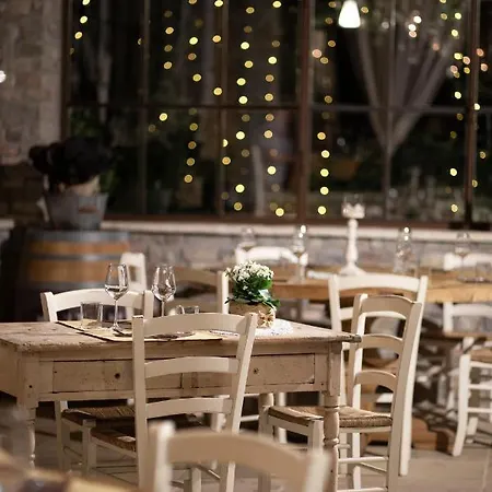 مزرعة للإقامة A Modo Mio Agriturismo Cremolino